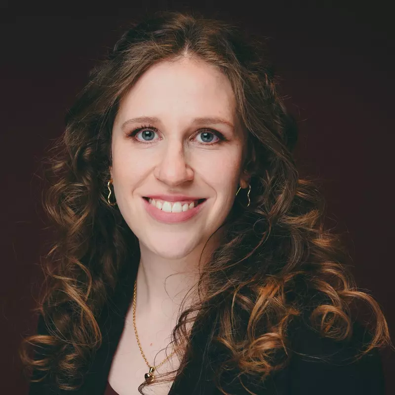 Portrait von Steuerberaterin Julia Gündisch